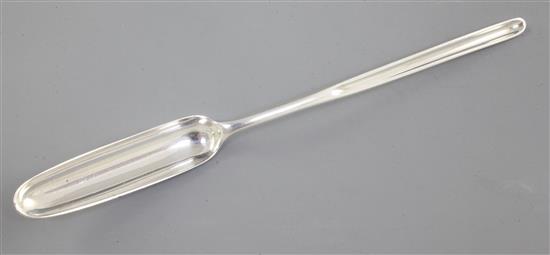 A George III silver marrow scoop, Length 227mm Weight 1.3oz/41grms